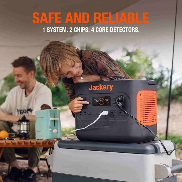 Jackery Solar Generator 2000 Pro